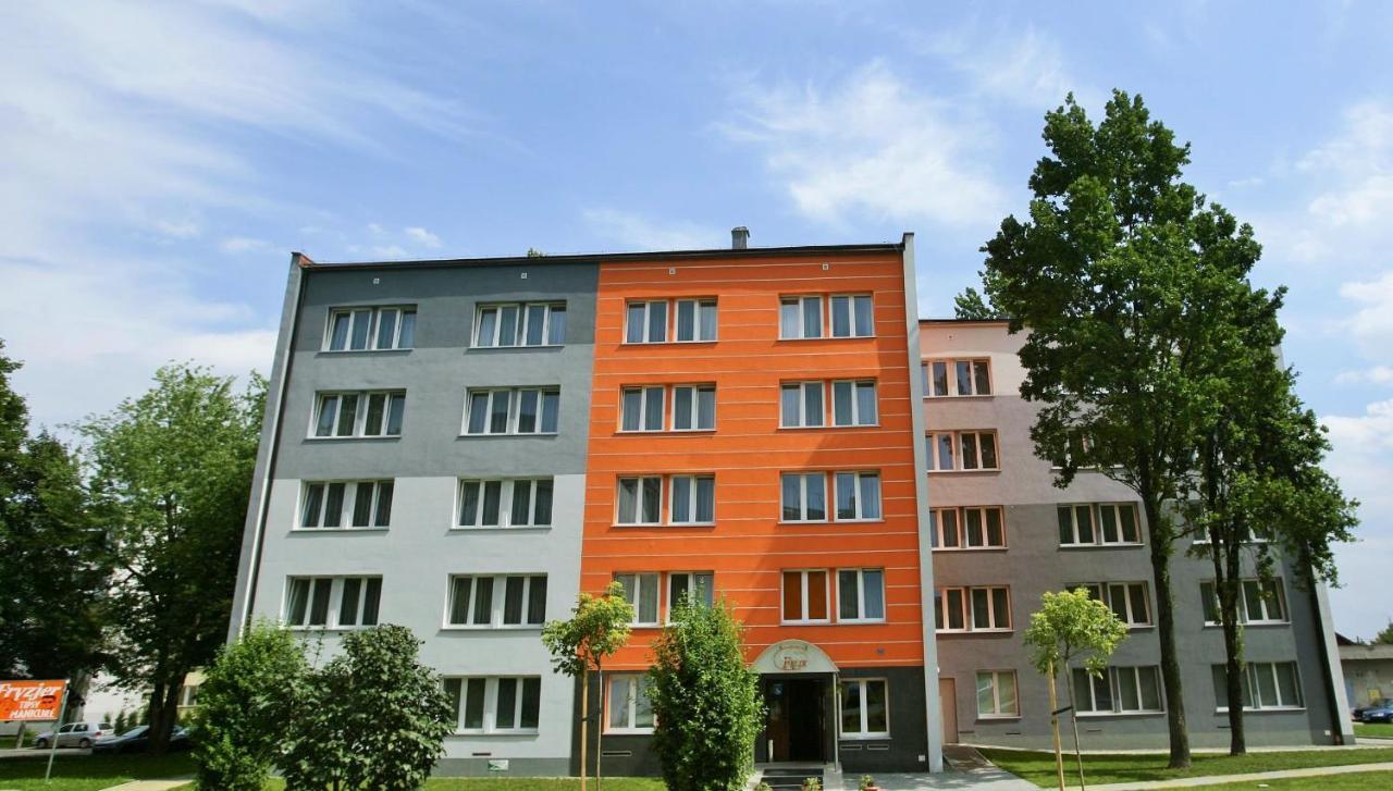 Hotel Grand Felix Krasków Εξωτερικό φωτογραφία